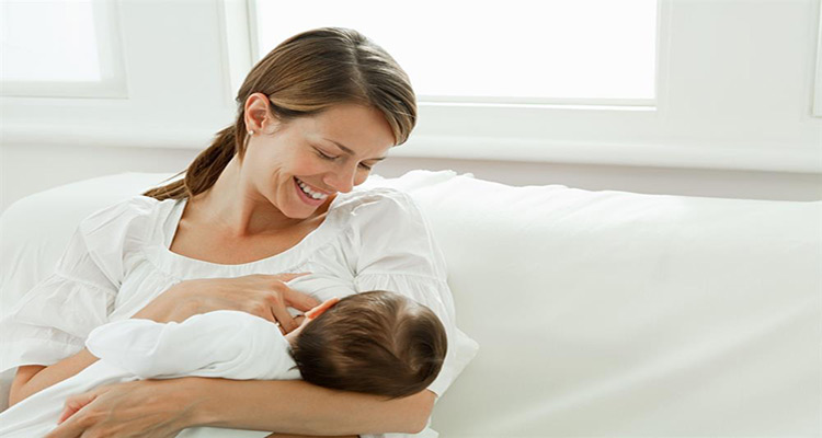۱۵ غذای مفید برای افزایش شیر مادران شیرده