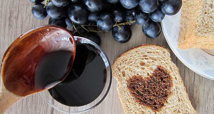 خواص و طرز تهیه شیره انگور در طب سنتی