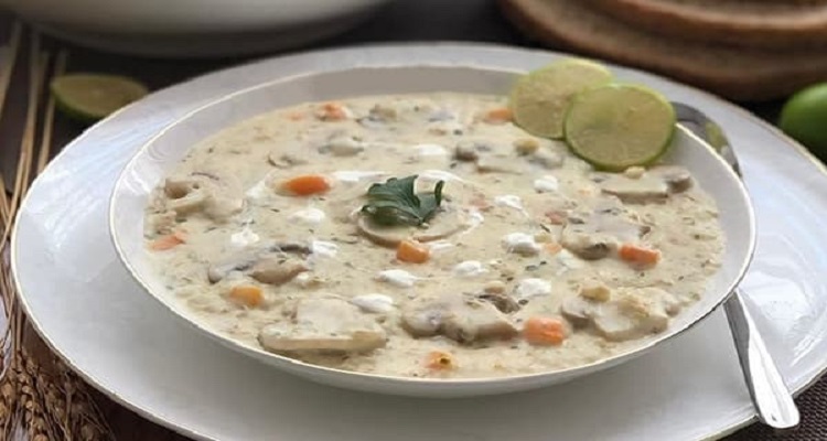 طرز تهیه سوپ جو با قارچ