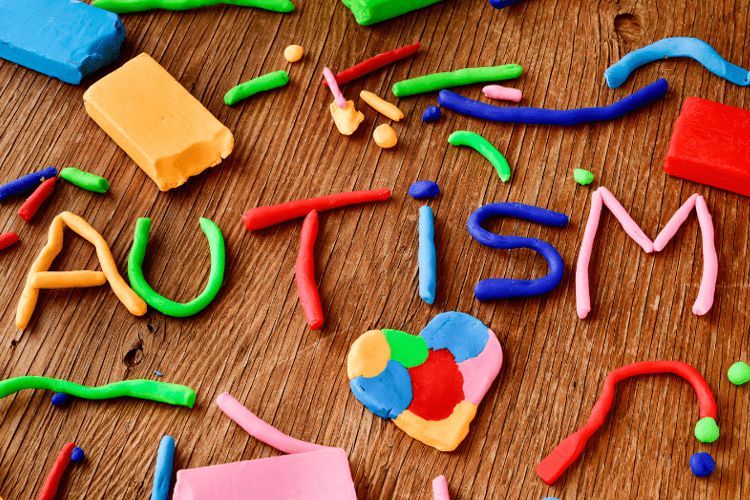 اوتیسم و درمان آن به کمک نسخ طبیبان طب سنتی
