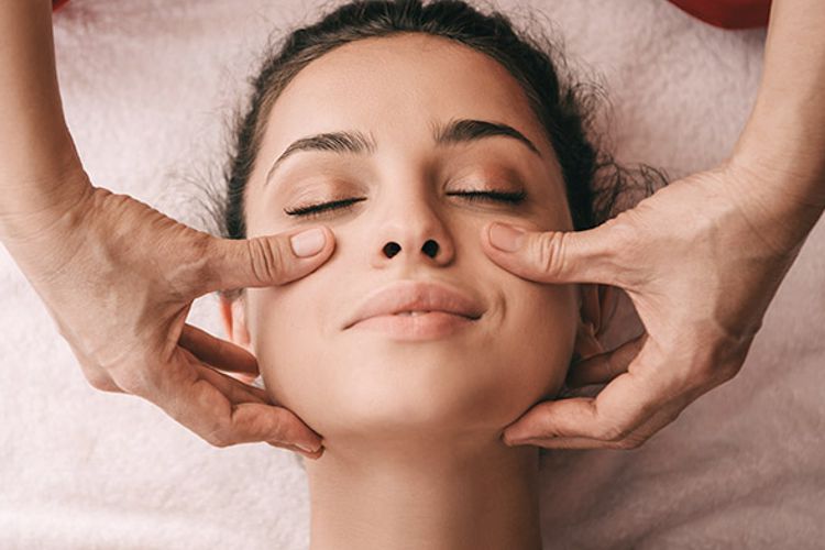 معرفی 28 روغن ماساژ صورت و خواص آن ها (قسمت 1)