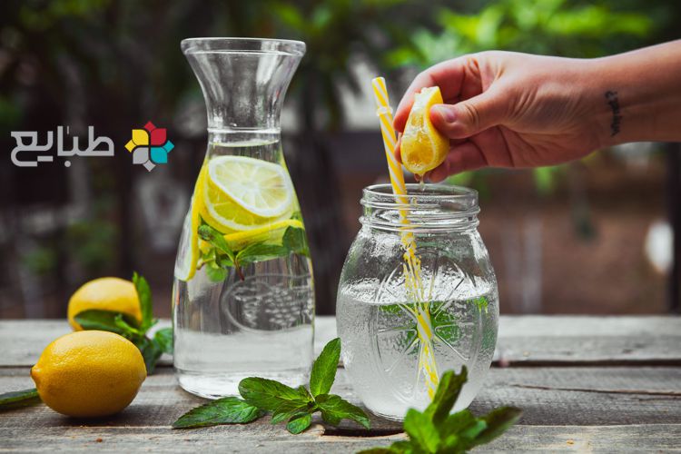 خواص مصرف آب گرم و لیمو ترش به صورت ناشتا