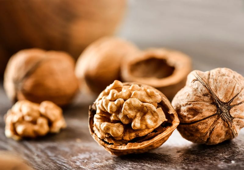 چند نوع سرطان را به کمک آجیل شکست دهید 1 آجیل